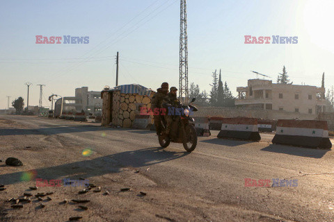 Syryjscy rebelianci podczas ofensywy w Aleppo