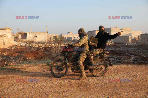 Syryjscy rebelianci podczas ofensywy w Aleppo