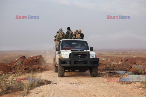 Syryjscy rebelianci podczas ofensywy w Aleppo