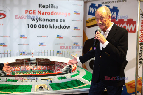 Replika PGE Narodowego z klocków Lego