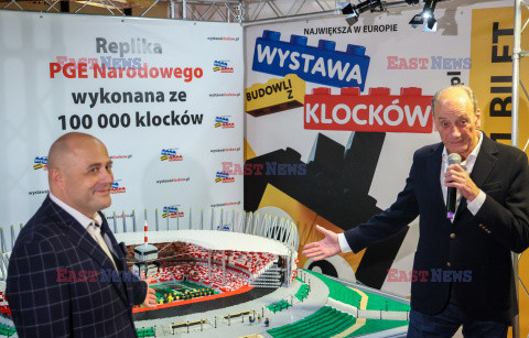 Replika PGE Narodowego z klocków Lego