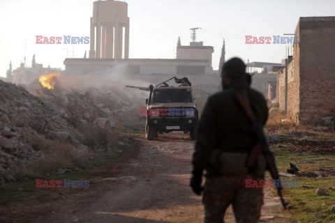 Syryjscy rebelianci podczas ofensywy w Aleppo