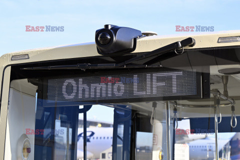 Autonomiczny autobus na lotnisku w Brukseli