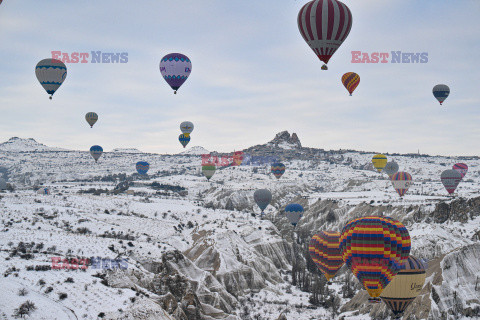 Balony w ośnieżonej Kapadocji