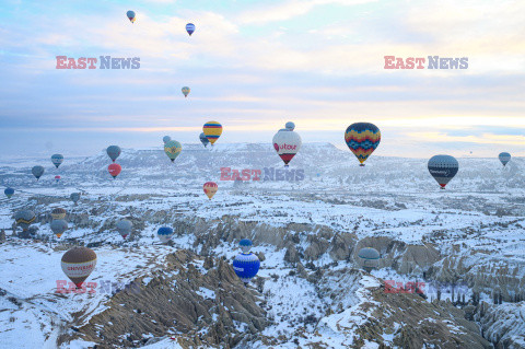 Balony w ośnieżonej Kapadocji