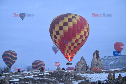 Balony w ośnieżonej Kapadocji