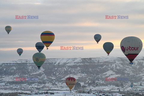 Balony w ośnieżonej Kapadocji