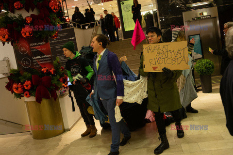 Ognisty protest przeciwko Black Friday w Helsinkach