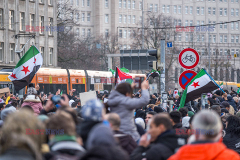 Reakcja świata na upadek reżimu w Syrii