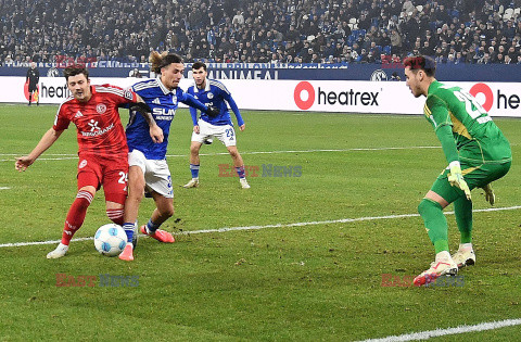 Dawid Kownacki z golem w meczu z Schalke 04