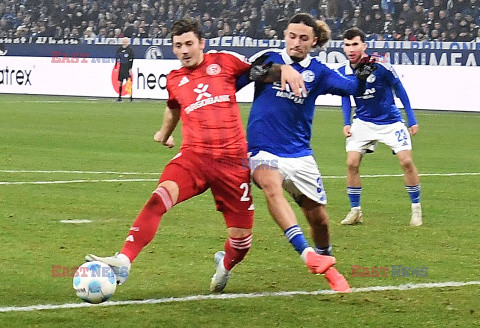 Dawid Kownacki z golem w meczu z Schalke 04