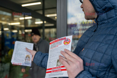 Protesty przed Lidlami ws. Gietrzwałdu