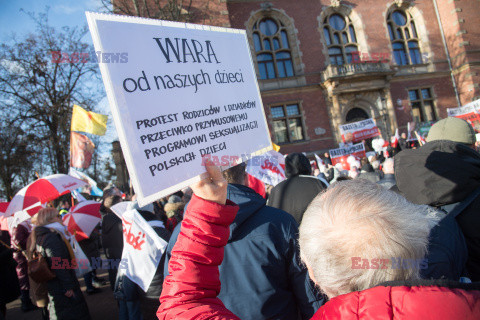 Protest Tak dla edukacji! Nie dla deprawacji! w Gdańsku