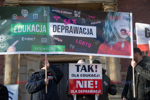 Protest Tak dla edukacji! Nie dla deprawacji! w Gdańsku