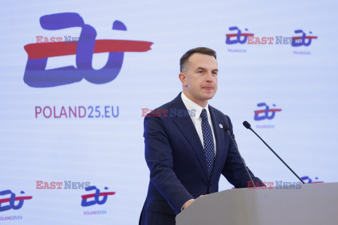 Konferencja prasowa ministra ds. Unii Europejskiej Adama Szłapki