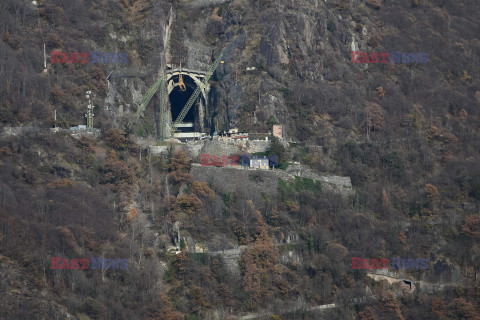 Repliki marmurowych rzeźb z fabryki Duomo w Mediolanie - AFP