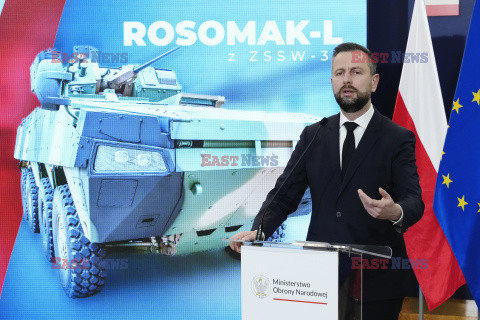 Podpisanie umowy na Rosomaki z wieżą ZSSW-30