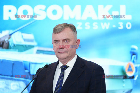 Podpisanie umowy na Rosomaki z wieżą ZSSW-30