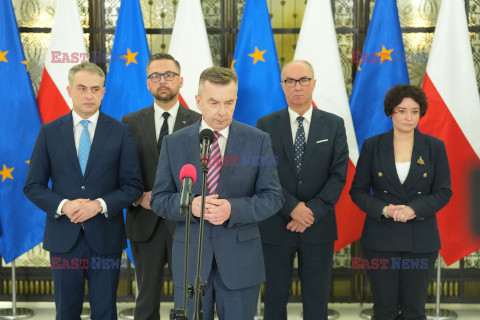 Minister Wieczorek składa rezygnację