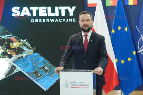 Podpisanie umowy na satelity obserwacyjne dla Wojska Polskiego