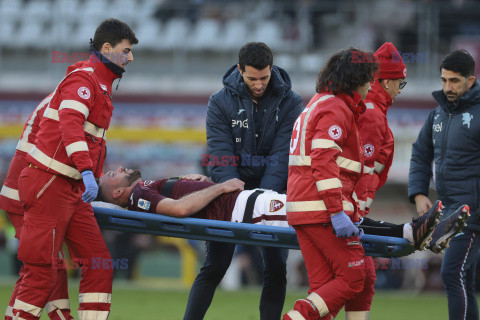 Sebastian Walukiewicz kontuzjowany podczas meczu Torino - Bologna