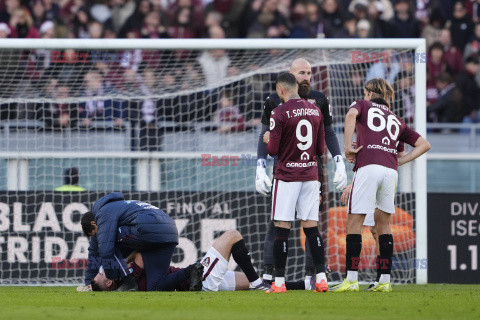 Sebastian Walukiewicz kontuzjowany podczas meczu Torino - Bologna