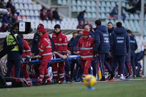 Sebastian Walukiewicz kontuzjowany podczas meczu Torino - Bologna