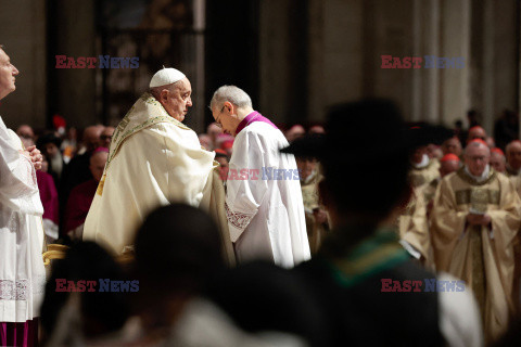 Papież Franciszek otworzył Drzwi Święte w bazylice watykańskiej