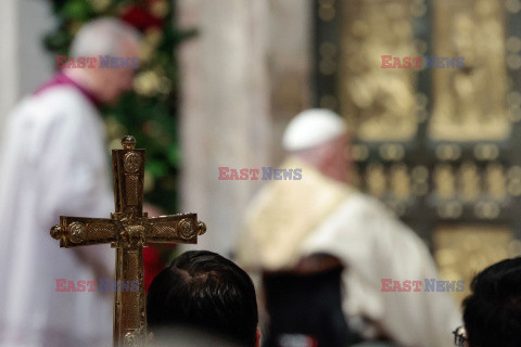 Papież Franciszek otworzył Drzwi Święte w bazylice watykańskiej