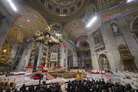 Papież Franciszek otworzył Drzwi Święte w bazylice watykańskiej