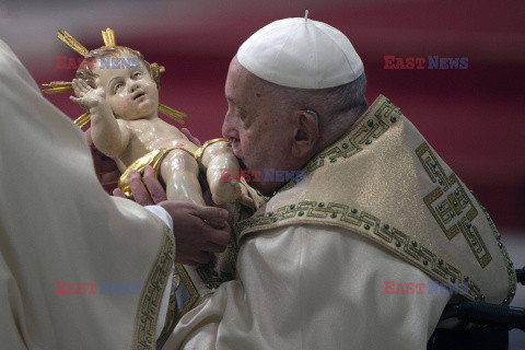 Papież Franciszek otworzył Drzwi Święte w bazylice watykańskiej