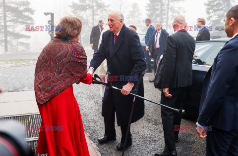 Norweska rodzina królewska na świątecznym nabożeństwie