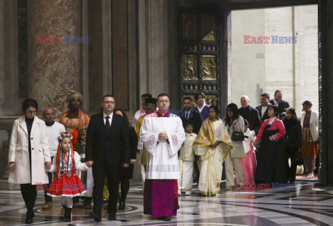 Papież Franciszek otworzył Drzwi Święte w bazylice watykańskiej