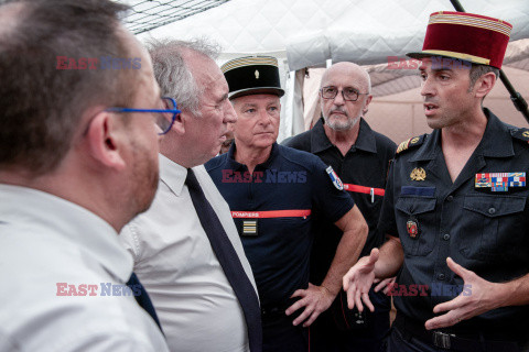 Premier Francji Francois Bayrou przyleciał na Majottę