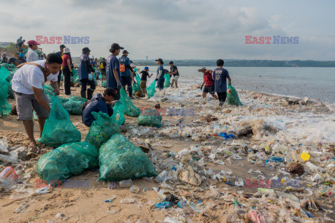 Akcja sprzątania plaży na Bali