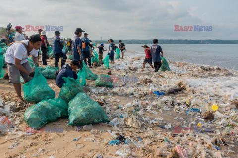 Akcja sprzątania plaży na Bali