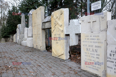 Lapidarium nagrobków osadników olęderskich w Warszawie