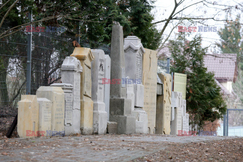 Lapidarium nagrobków osadników olęderskich w Warszawie