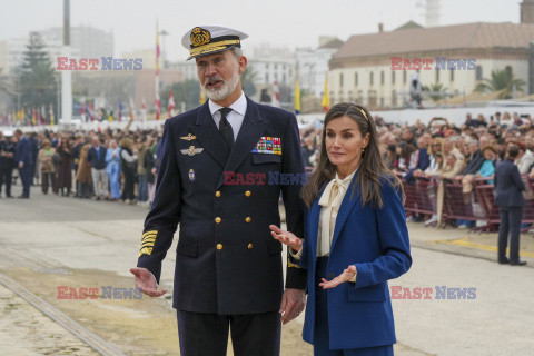 Król Filip i królowa Letizia żegnają księżniczkę Eleonorę