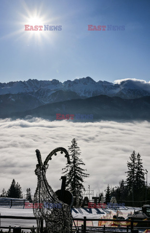 Tatry w słońcu, Zakopane spowite mgłami