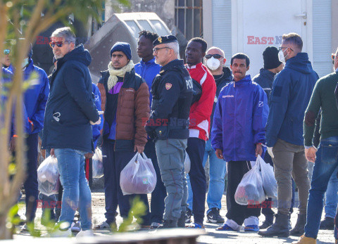 Włosi wysyłają migrantów do Albanii