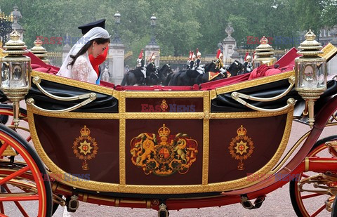 Przejazd Młodej Pary i gości przez Londyn