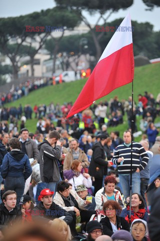 Beatyfikacja JPII - wieczorne czuwanie na Circo Massimo