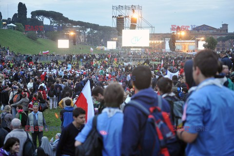 Beatyfikacja JPII - wieczorne czuwanie na Circo Massimo