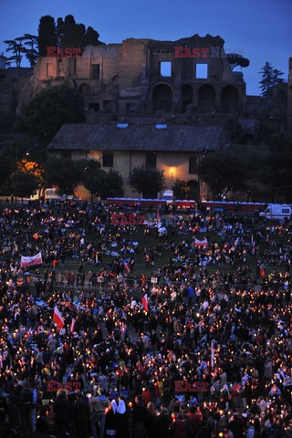 Beatyfikacja JPII - wieczorne czuwanie na Circo Massimo