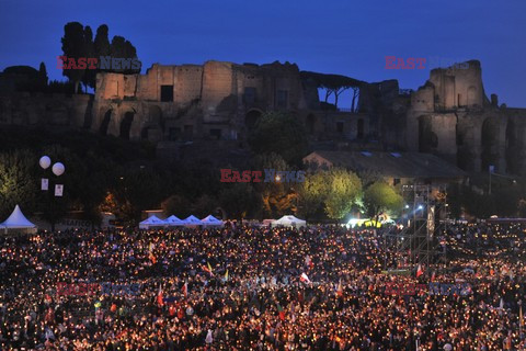 Beatyfikacja JPII - wieczorne czuwanie na Circo Massimo