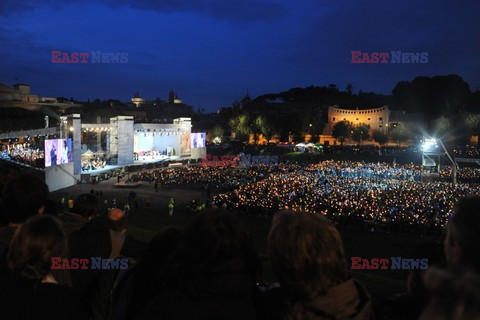 Beatyfikacja JPII - wieczorne czuwanie na Circo Massimo