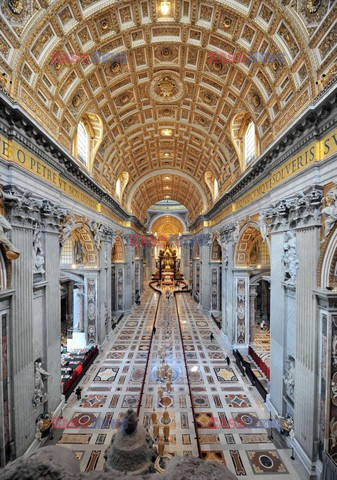 Trumna ze szczątkami papieża została wystawiona w bazylice św. Piotra