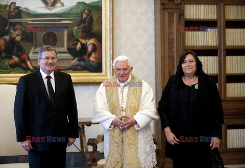 Prezydent Bronisław Komorowski z małżonką na audiencji u Benedykta XVI