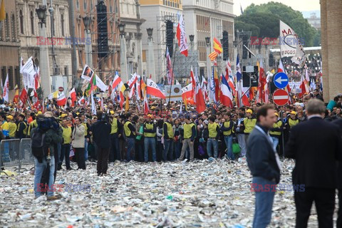 Beatyfikacja JPII - wieczorne czuwanie na Circo Massimo